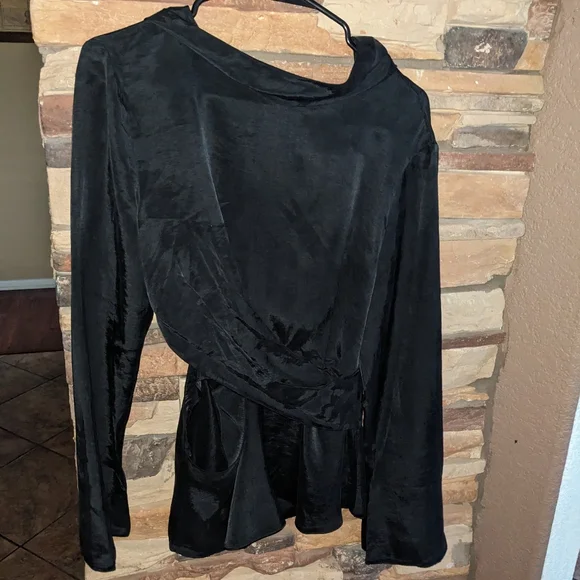 Black Satin-Effect Twist Front Long Sleeve Top - Picture 3 of 3